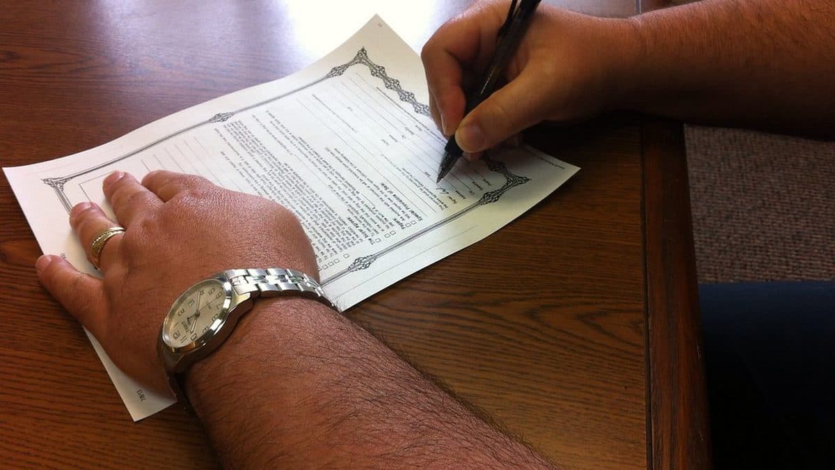 Job Offer Letters and Employment Contracts in the Philippines: Red Flags and the 2025 Supreme Court Ruling You Must Know